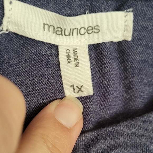 My Heart Is In Nashville Graphic Tee NWOT - Picture 2 of 9